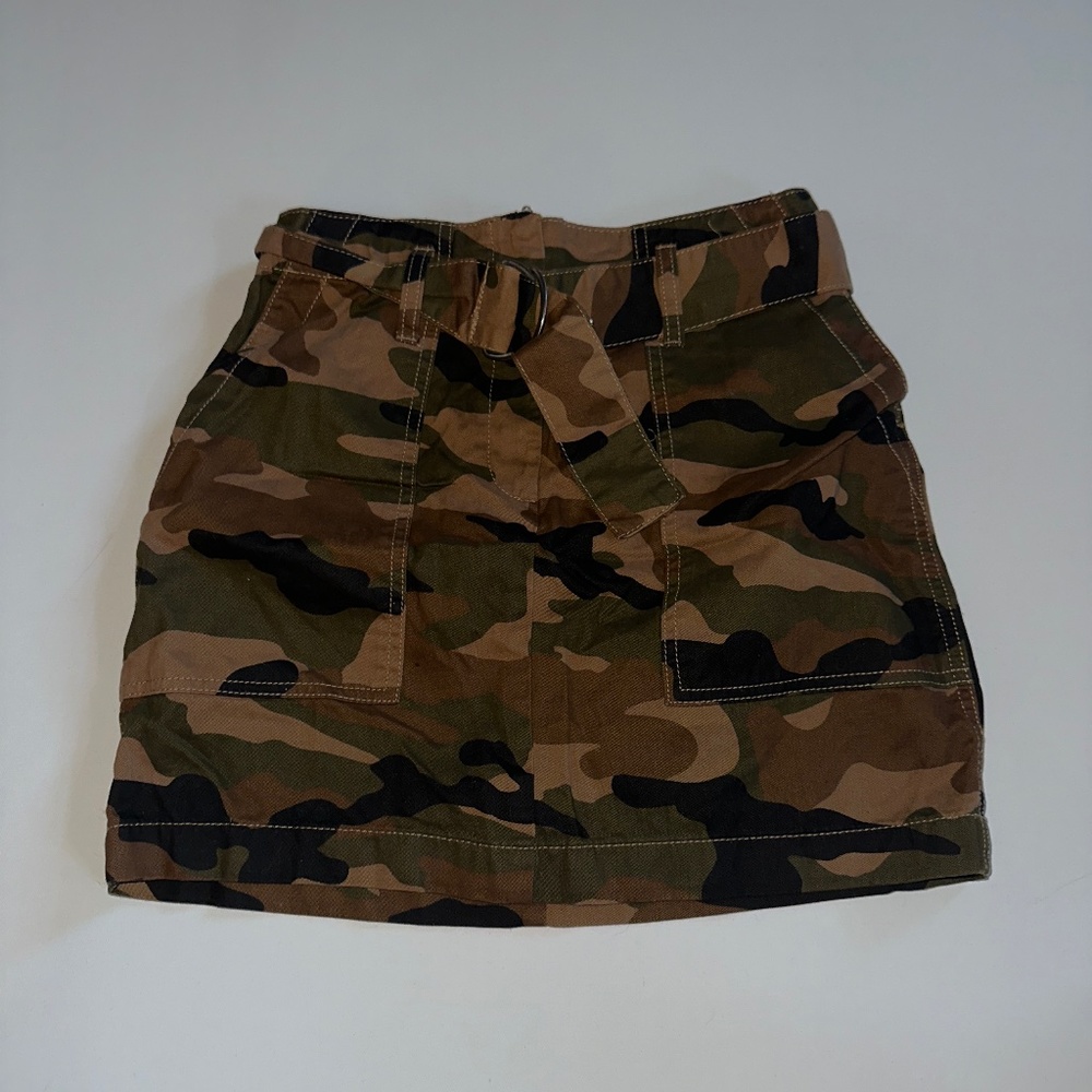 Camo mini skirt